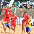 Paplūdimio futbolas Kupiškyje: kamuolį gainiojo ir žinomi žaidėjai