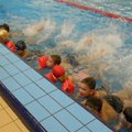 Panevėžio mokyklos pradinukai mokėsi plaukti