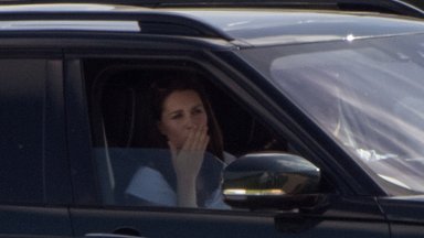 Po spekuliacijų apie prastą sveikatą Kate Middleton pirmąkart pastebėta viešumoje