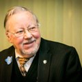 V. Landsbergis: negalėjome tiesiog stovėti po medžiu ir laukti