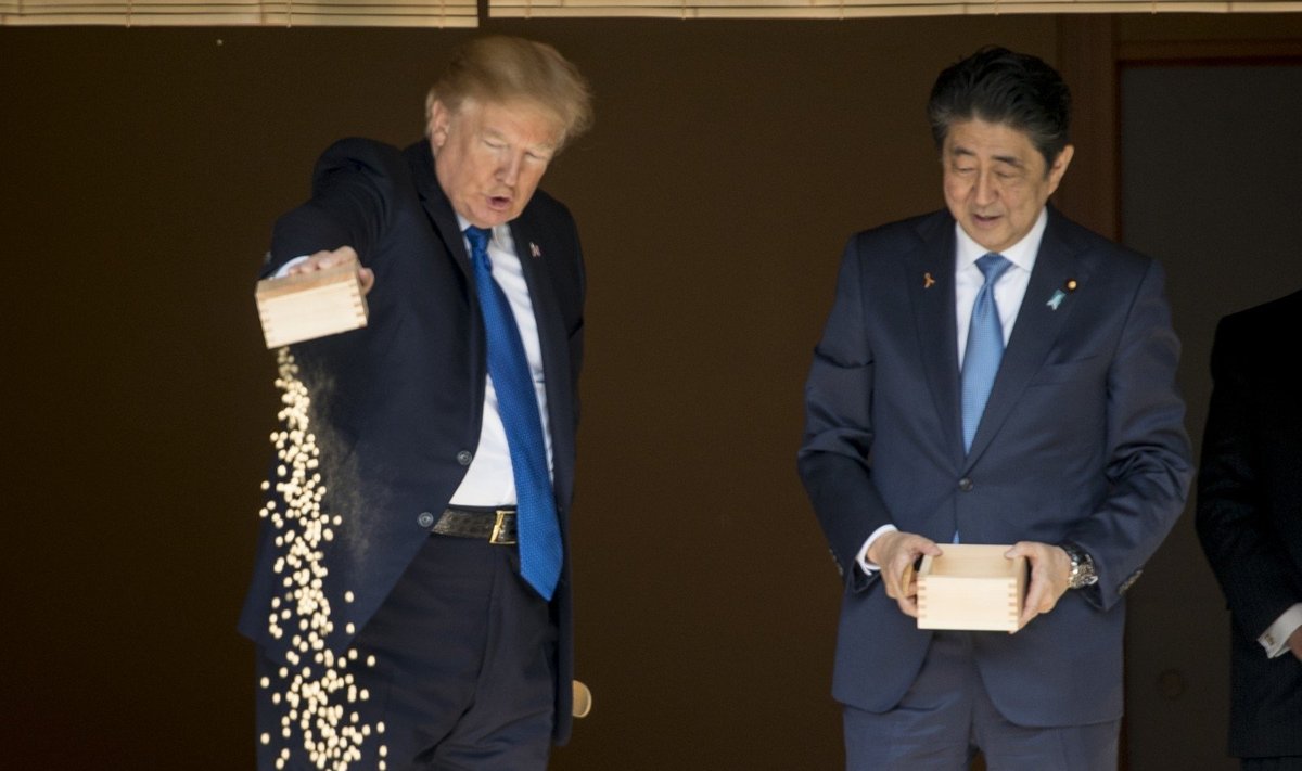 Donaldas Trumpas, Shinzo Abe