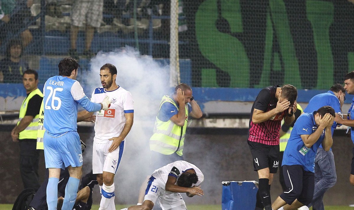 Futbolo fano sukeltas incidentas Larnakos stadione