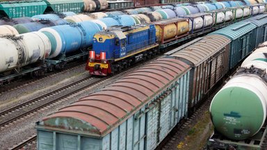 Rusijoje, netoli Volgogrado, nuo bėgių nuriedėjo krovininis traukinys