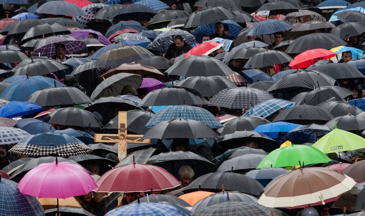 Juodkalnijoje įvyko masinis protestas prieš Bažnyčios turto nusavinimą