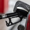 Средняя розничная цена на дизельное топливо в Литве снизилась до 1,42 евро за литр