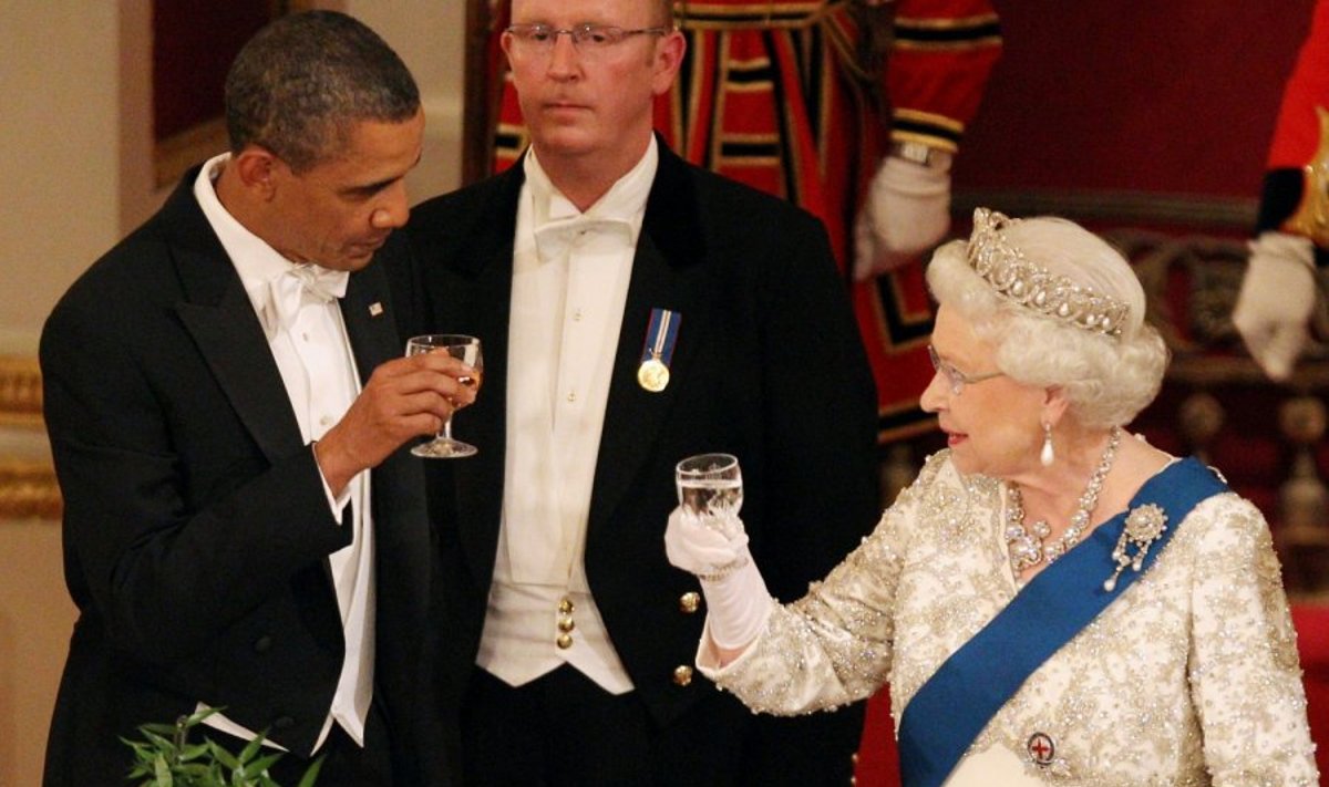 Barackas Obama ir Britanijos karalienė Elžbieta II