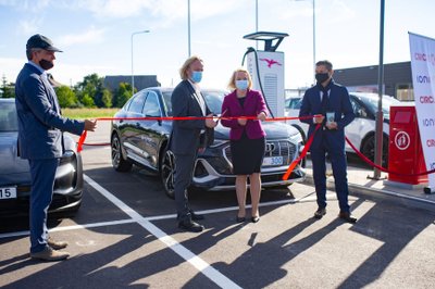 „Circle K“ tinkle – pirmosios galingiausios Lietuvoje elektromobilių įkrovimo stotelės „Ionity“