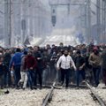 Migrantų krizė plečiasi: prie Makedonijos sienos ir toliau plūsta pabėgėliai