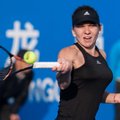 Rumunė ir šveicarė žais moterų teniso turnyro Kinijoje finale