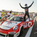 1006 km lenktynėse pergalę švenčia „Porsche“ važiavusi Gelžinių komanda: atlaikė „Lamborghini“ spaudimą