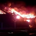 DELFI.TV žiūrovas užfiksavo didelį gaisrą Skuode