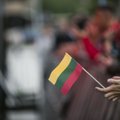 Такого в Литве давно не было – флаги изготавливают и по ночам