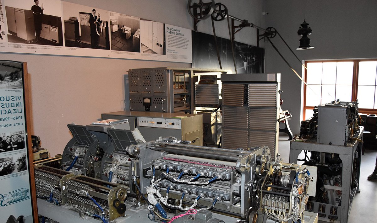 Pirmasis lietuviskas kompiuteris „Rūta“ Energetikos ir technikos muziejuje