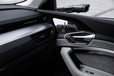 "Audi e-tron" skaitmeniniai veidrodėliai