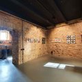 Dešimtys menininkų iš skirtingų šalių parodoje Vilniuje pasakoja savo lokalias istorijas