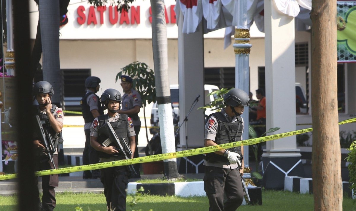 IS mirtininkas susisprogdino Indonezijoje