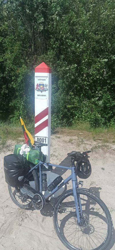 Edvardas Jukna dviračiu apvažiavo Lietuvą