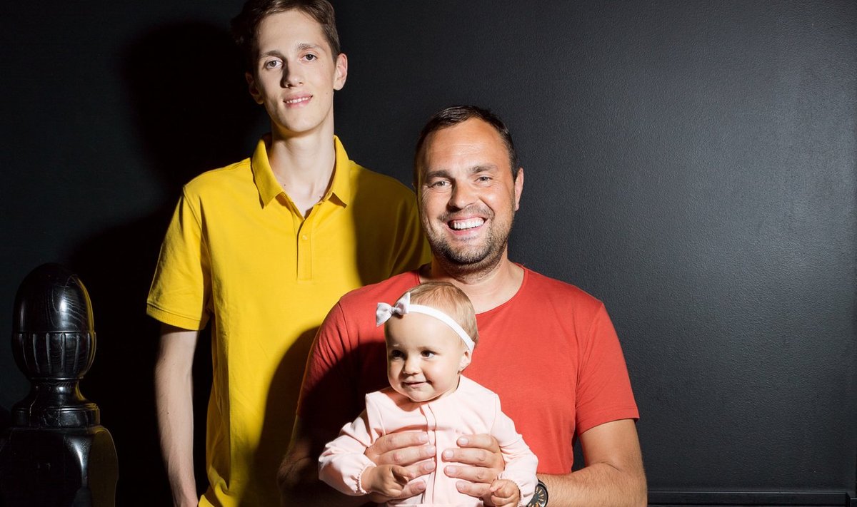 Jogaila Morkūnas su sūnumi Adomu ir dukra Marija Barbora