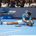 Pirma pasaulio raketė serbas N. Djokovičius dėl traumos praleis teniso turnyrą Kinijoje
