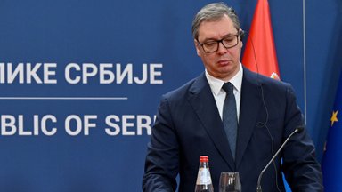 Serbijos prezidentas pareiškė, kad šalies „laukia sunkios dienos“
