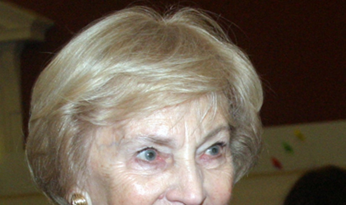 Alma Adamkienė