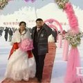 Kinijos ledo šventėje susituokė 22 poros