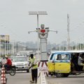 Kongo sostinėje eismą reguliuoja policininkus pakeitę robotai milžinai