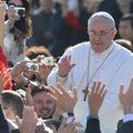 Popiežius ragina kunigus pagyvinti šv.Mišias