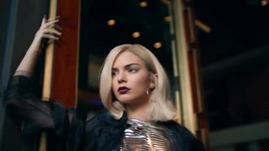 „Pepsi“ dėl kritikos internete atšaukė reklamą su K. Jenner ir protestų vaizdais