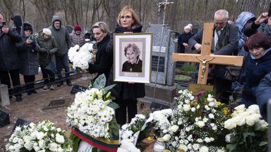 Диссидентка и монахиня Садунайте похоронена на Веркяйском кладбище в Вильнюсе