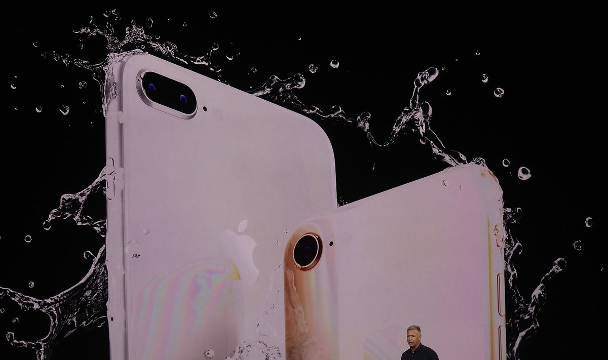 iPhone 8, iPhone 8 Plus pristatymas