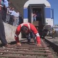 Galiūnas iš Sirijos išbandė jėgas tempdamas traukinį