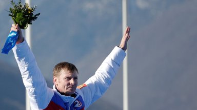 Dopingo vartojimu įtarimas Rusijos bobslėjininkas privalo grąžinti olimpinius medalius