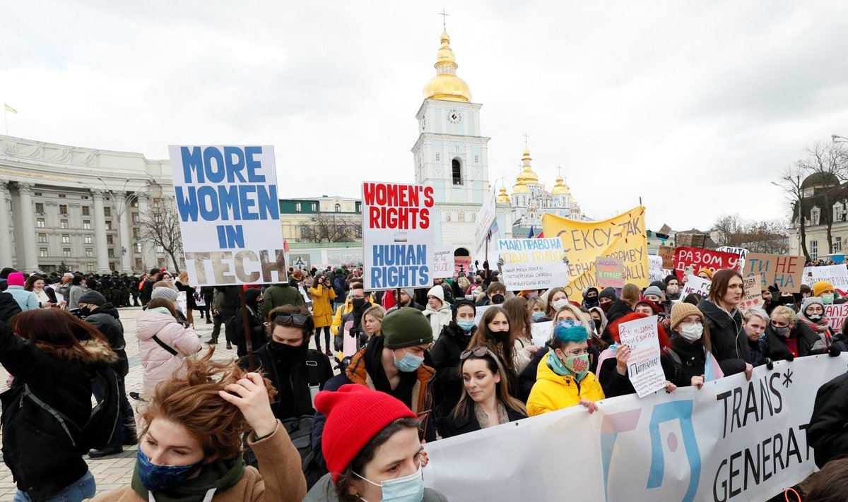 Kijeve tūkstančiai moterų dalyvavo demonstracijoje už Stambulo konvencijos ratifikavimą