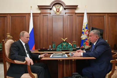 Vladimiras Putinas susitinka su „Rosneft“ vadovu Igoriu Sečinu