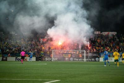 Praėjusį rugsėjį delgus LFF stadione degino Ukrainos rinktinės sirgaliai