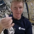 Britų astronautas pademonstravo, kaip kosmose pasigaminti kavos