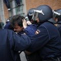 Madridas įkaitęs – protestuose sužeista šimtai policijos pareigūnų
