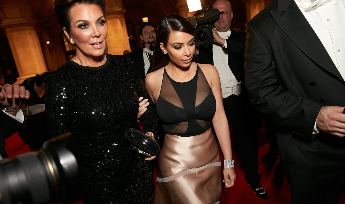 Kim Kardashian ir Kris Jenner