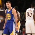 Sensacija: S. Curry ir K. Thompsonas prametė 17 tritaškių, o „Warriors“ krito prieš „Lakers“