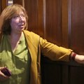 Lithuanian and EU diplomats arrive to protect Alexievich from detention