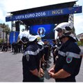 Prancūzijos barams uždrausta futbolo čempionato metu lauke įrengti televizorius