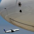 „United Airlines“ ir vėl skandalo sūkuryje – Škotijoje prieš skrydį sulaikyti du galimai apsvaigę pilotai