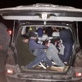 Люди сидели в машине, как шпроты в банке: латвиец вез через Литву группу нелегалов