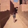 Саудовская модель арестована за прогулку в короткой юбке