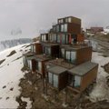 Gruzijos slidinėjimo kurorte stebina viešbutis iš jūrinių konteinerių