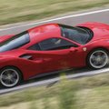 „Ferrari 488 GTB“ išrinktas labiausiai geidžiamu 2017 metų automobiliu