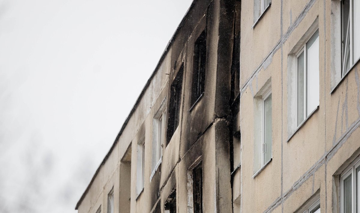 Po gaisro Viršuliškėse dalis gyventojų įleidžiami į savo butus