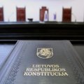 Konstitucijai prieštarauja draudimas į Seimą išrinktam politikui pasirinkti mandatą