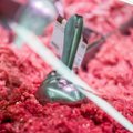 Sunkumai krenta ant mėsos perdirbėjų pečių: įtampa dėl užsidarančių rinkų ir svarstymai, ką daryti dėl darbuotojų